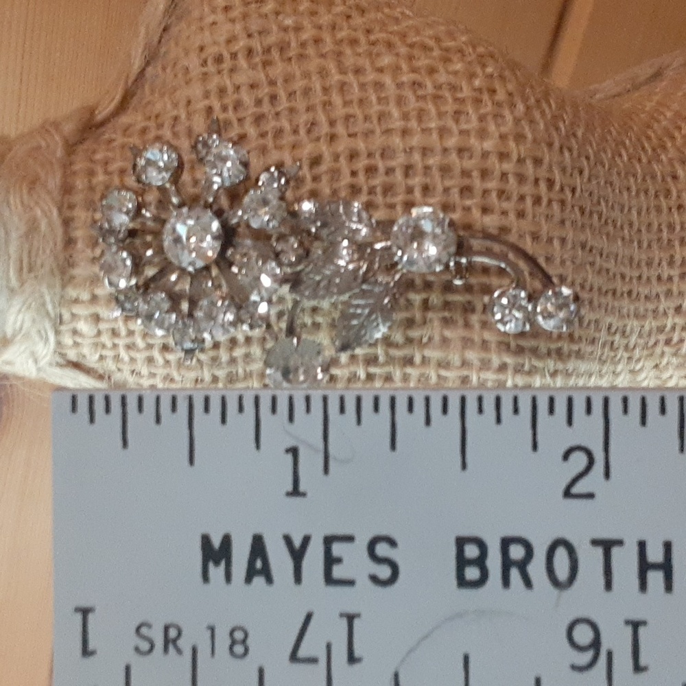 Vintage Rhinestone Flower Brooch - Picture 2 of 4